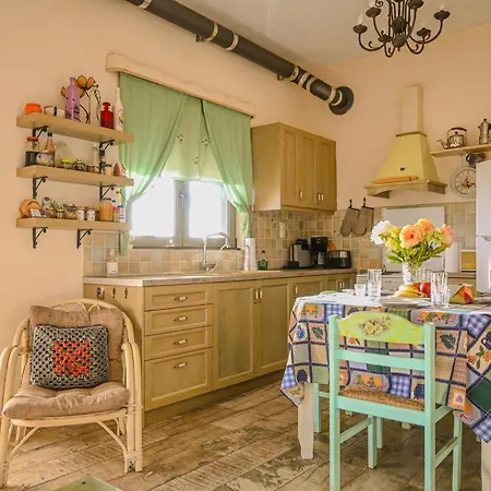 Stone Gea Up Floor Apartman